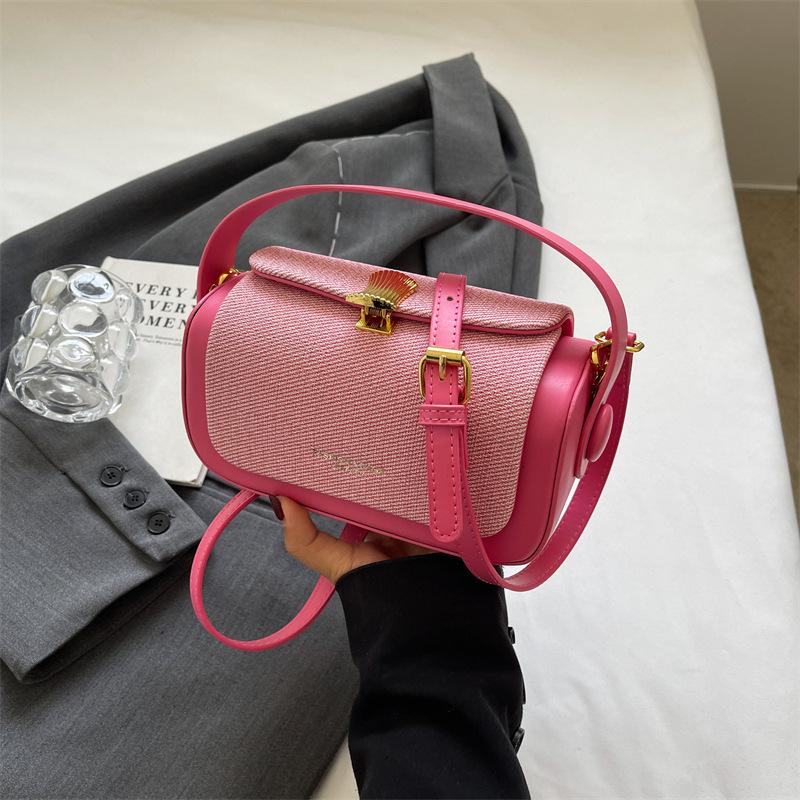 Stylish Vintage Mini Crossbody Bag with a Kiss Lock Featuring a Detachable Top Handle And a Square Design Perfect for Women KTY