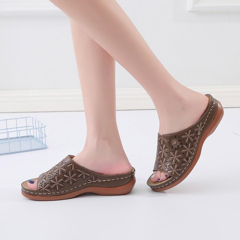 Round head retro solid color women's sandals hollowed out sewn wedges comfortable large size sandals mother shoes