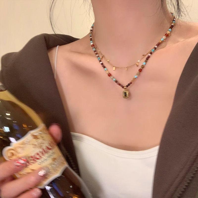 Französische Retro-Zuckerwürfel-farbige Perlenkette aus Tigerauge-Stein, süße und coole Accessoires, exquisite, vielseitige Schlüsselbeinkette für Damen im Ethno-Stil