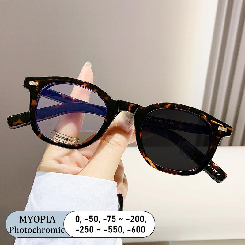 New Fashion Brand Design Ladies Acetate Square Frame Anti Blue Light Prescription Custom Myopia Glasses Photochromic 0 to -600