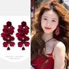 Boucles d'oreilles à franges fleur rose en tissu boucles d'oreilles rétro à tempérament exagéré boucles d'oreilles mode atmosphère de luxe léger