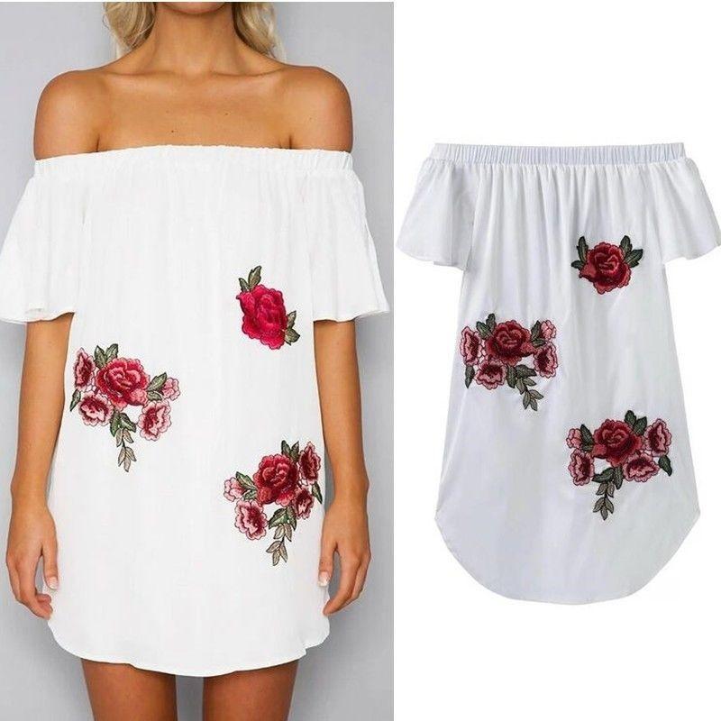 Elegantes Off-Shoulder-Kleid mit floraler Stickerei und stilvollem One-Shoulder-Design