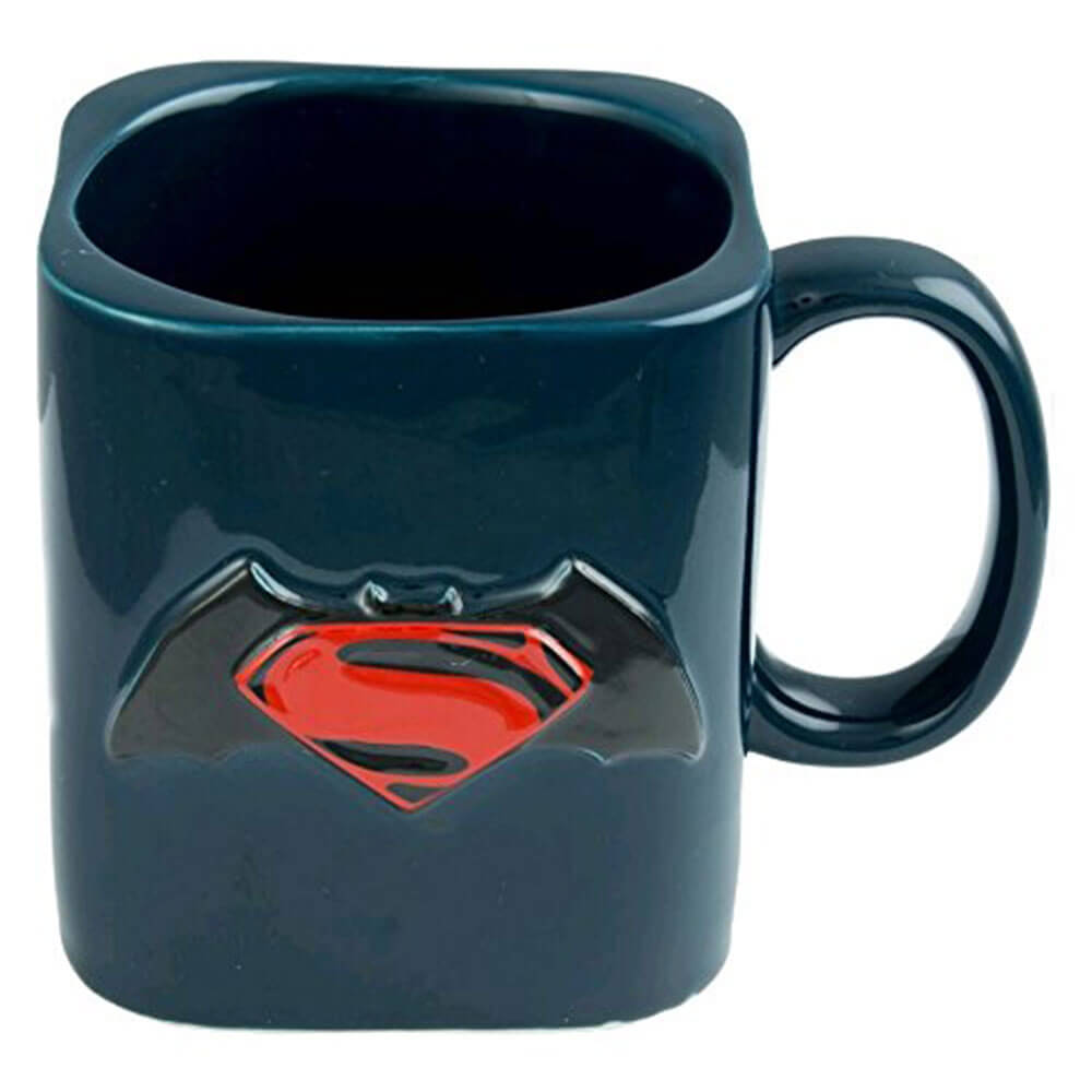 Kubek z logo Batman v Superman Dawn of Justice 3D