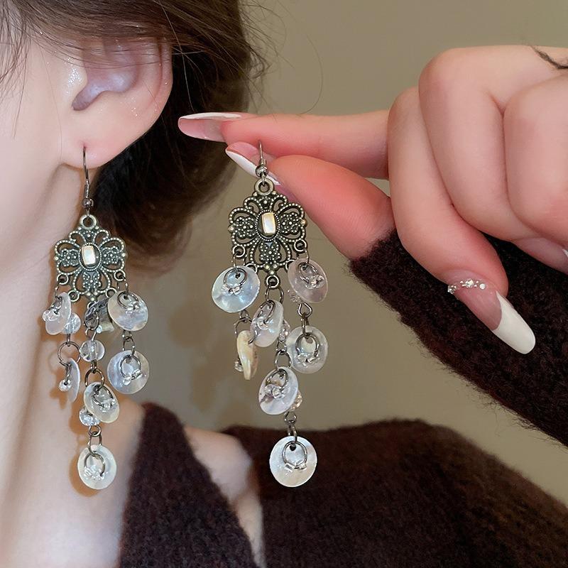 Silver Needle Round Shell Fringed Earrings Seaside Vacation Style Temperament Earrings Fashion High Sense Versatile Earrings Wholesale