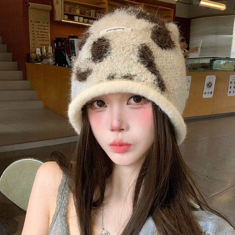 Polyester Knitted Beanie Hat Jacquard Fall Winter Beanie Hat Vintage Earflap Hat  Casual Wear