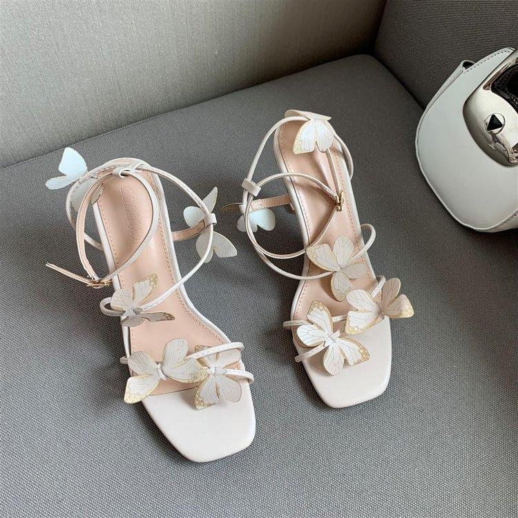 Mode Damenschuhe Schmetterling Stilettos Vielseitige Damen Pumps Schnallen Weibliche Sandalen Mode Party Schuhe Karree Zapatos De Mujer