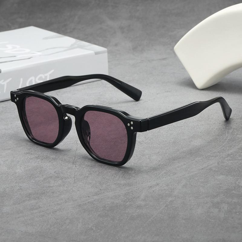 Latest Leisure Luxury Thick Framed Sunglasses Classic Square Small Frame UV Resistant Street Photography UV400 Shades Glasses