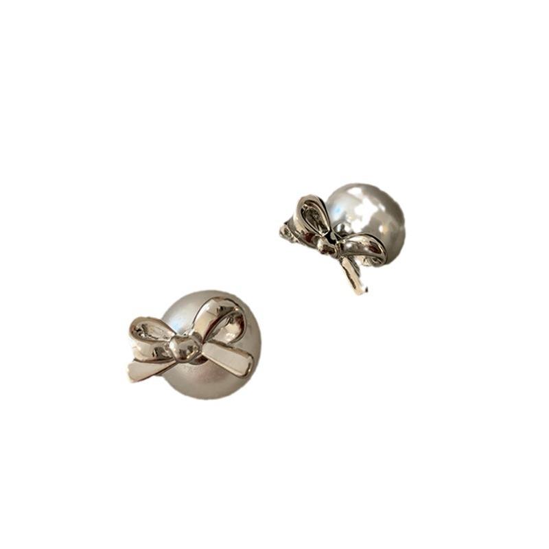 A Pair Of Bow Pearl Stud Earrings For Women, Light Luxury, Elegant And Advanced, Sweet And Exquisite Versatile Earrings And Earrings.