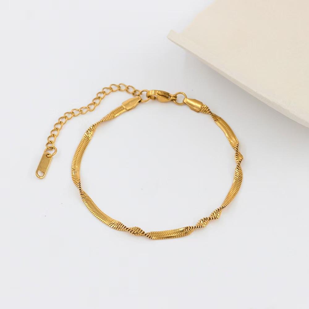 European-American Fashion Three-Layer Flat Snake Chain Layered Necklace for Women - Metal Cross Clavicle Chain