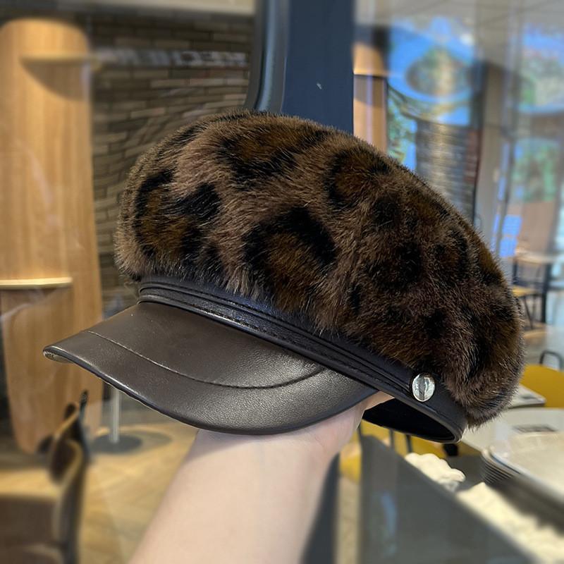 Leopard Print Newsboy Cap With Warm Polyester Fabric For Winter Casual Fashion