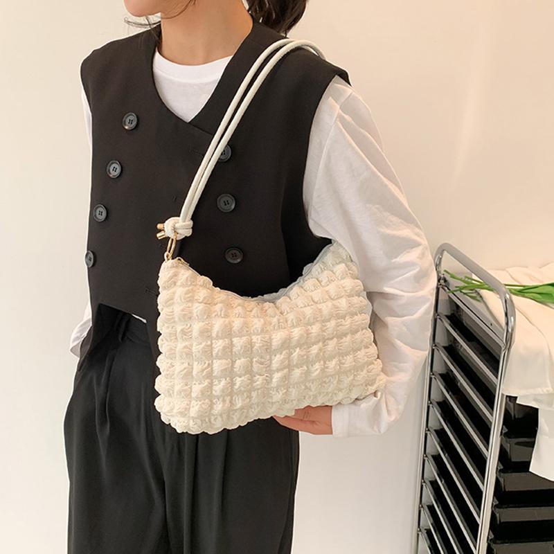 Frauen Minimalistischen Temperament Schulter Tasche Sanfte Plissee Unterarm Tasche Frauen Frühling Und Sommer Neue Umhängetasche Kleine Quadratische Tasche