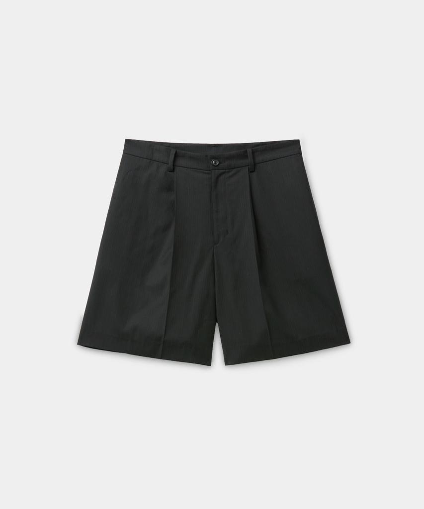 Kueo Virgin Wool Pleated Striped Shorts (Black)