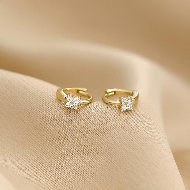 Stainless Steel Small Cartilage Ear Studs Cubic Zirconia Spiral Ear Lobe Ear Screw Ear Stud Pierced Jewelry