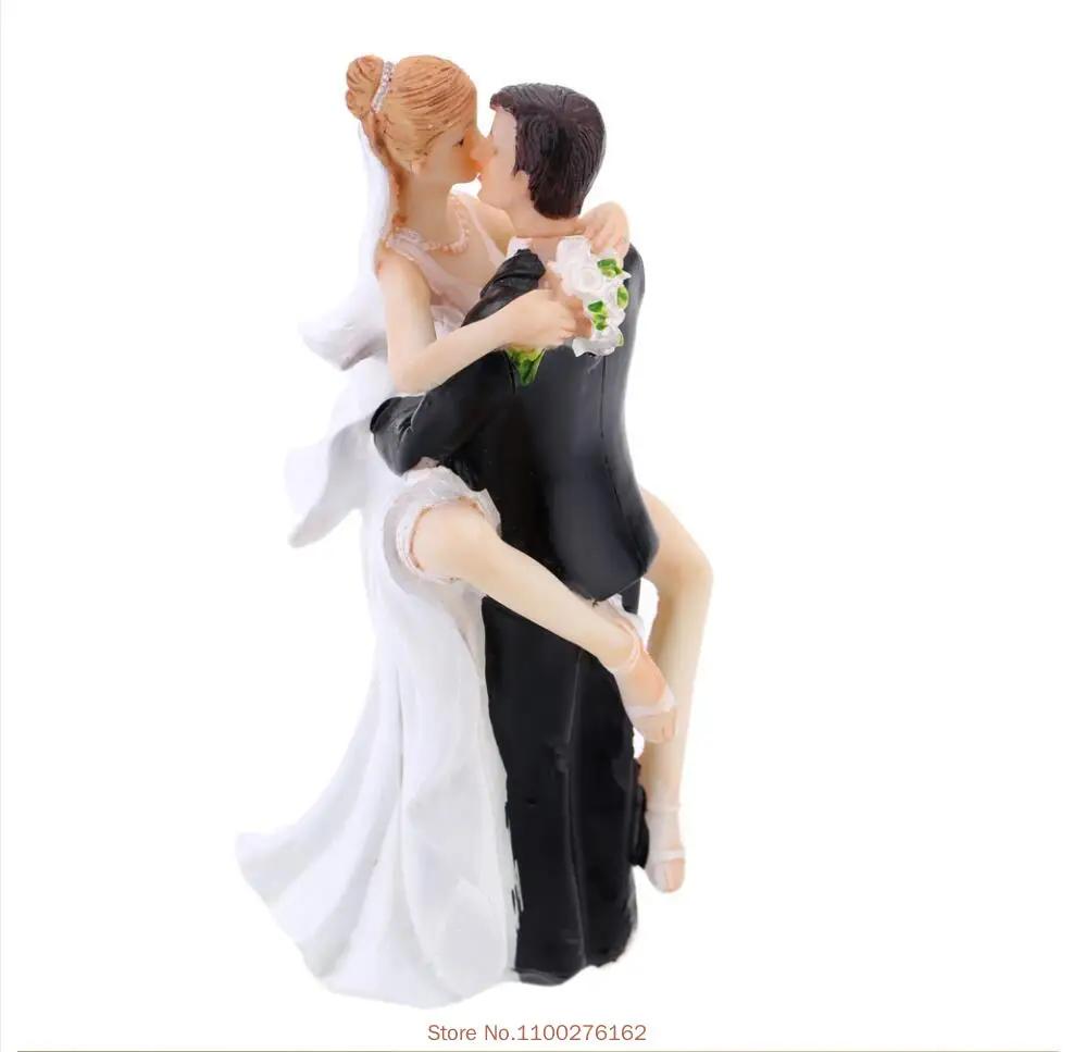 Topper divertenti per torta nuziale Bambole Romantici Sposi Figure Stand Topper Decorazioni Forniture Sposarsi Statuetta in Resina