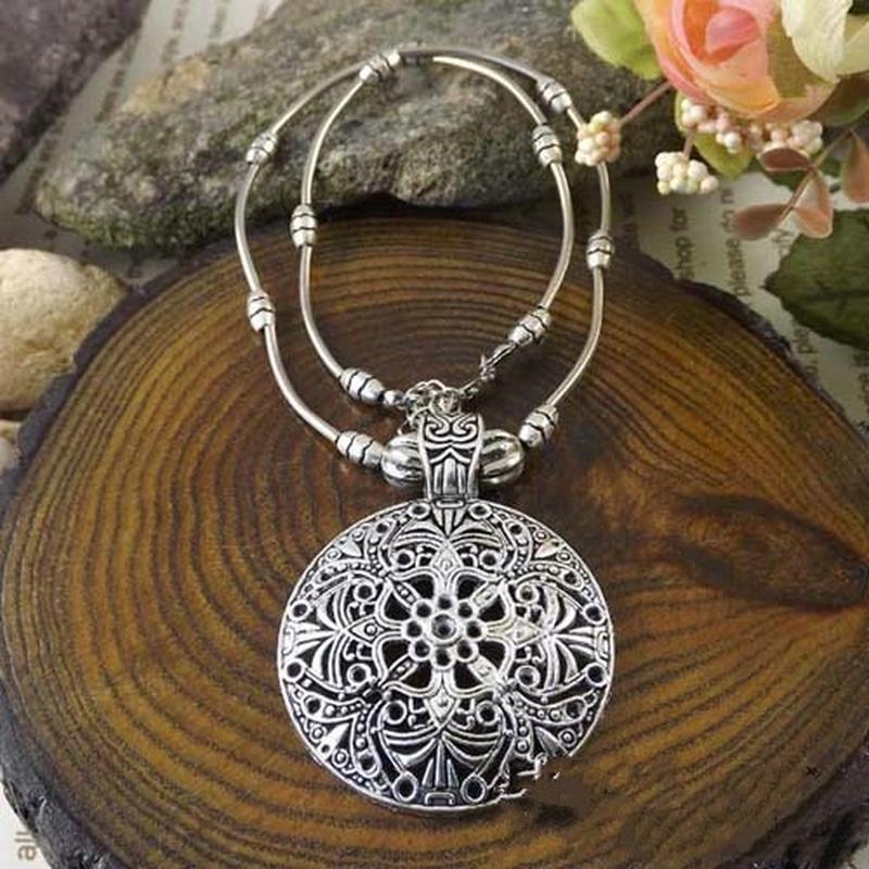 Vintage Ethnic Tibetan Silver Alloy Hollow Out Necklace Chain Pendant Women Fashion Jewelry