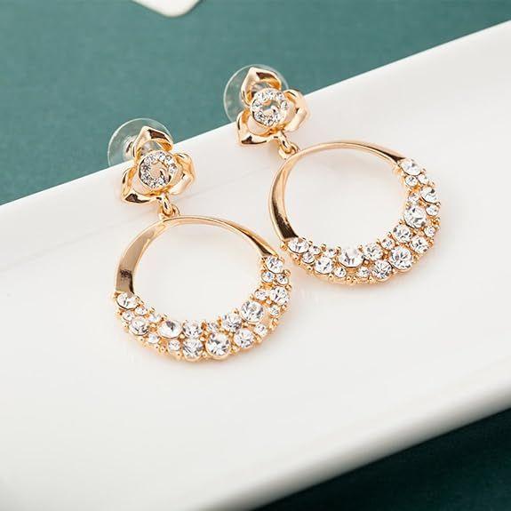 Orecchini alla moda, eleganti e fantasiosi placcati in oro dorato per donna