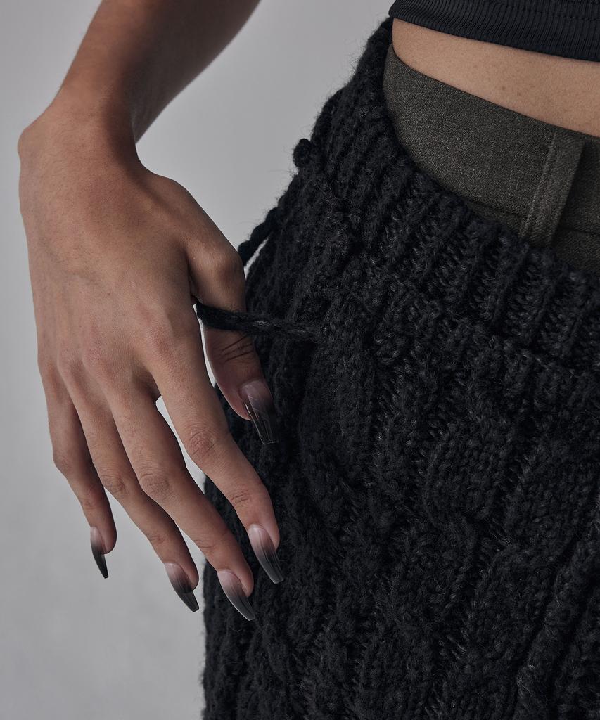 Teulimingbeodeu Wool Damage Tassel Knit Set-Up Layered Wrap [ Black ]