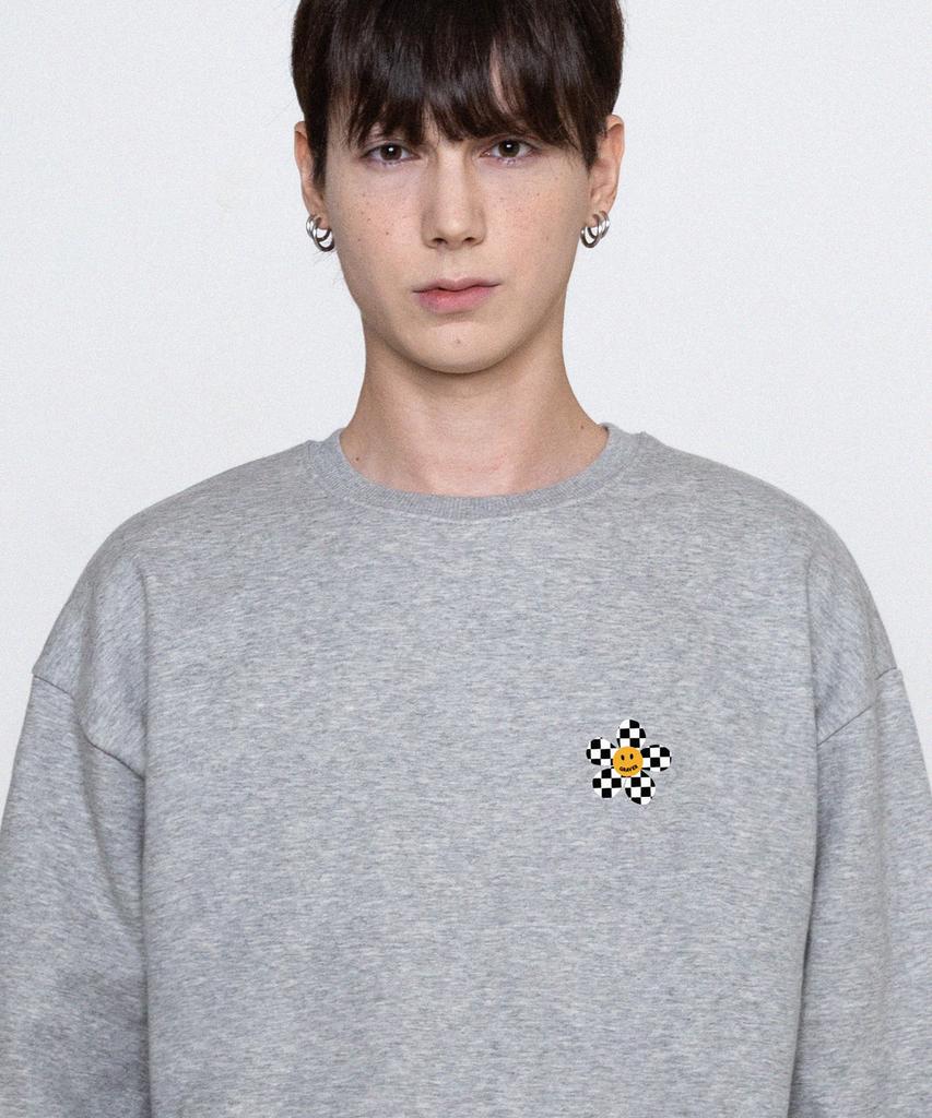 GRAVER [Unisex] Checkerboard Small Flower Sweatshirt_Gray