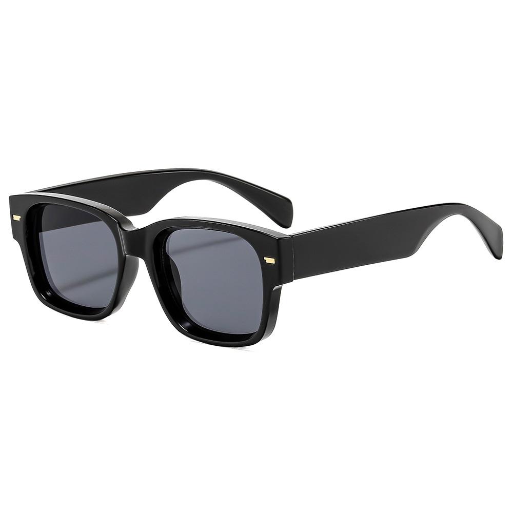 Trending Square Sunglasses Women Retro Leopard Print UV400 Protection Fashion Sun Glasses for Men and Women
