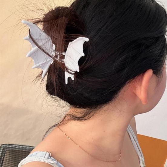 Women Hair Clip Halloween Bat Shape Shark Hair Claw Anti-slip Teeth Metal Grabbing Clips Hair Accessories