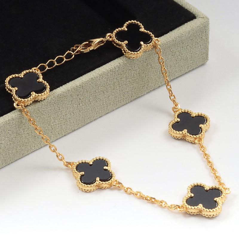 Dames Armband met Klavertje Vier – 18K Verguld met Dubbelzijdige Parelmoer, Elegant Hoogwaardig Accessoire, Chic en Geluksontwerp.