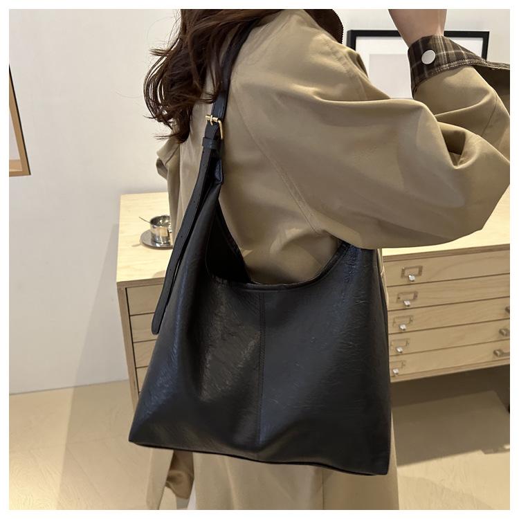Simple Style Faux Leather Tote Bag for Women Large Capacity Bucket Shoulder Handbag