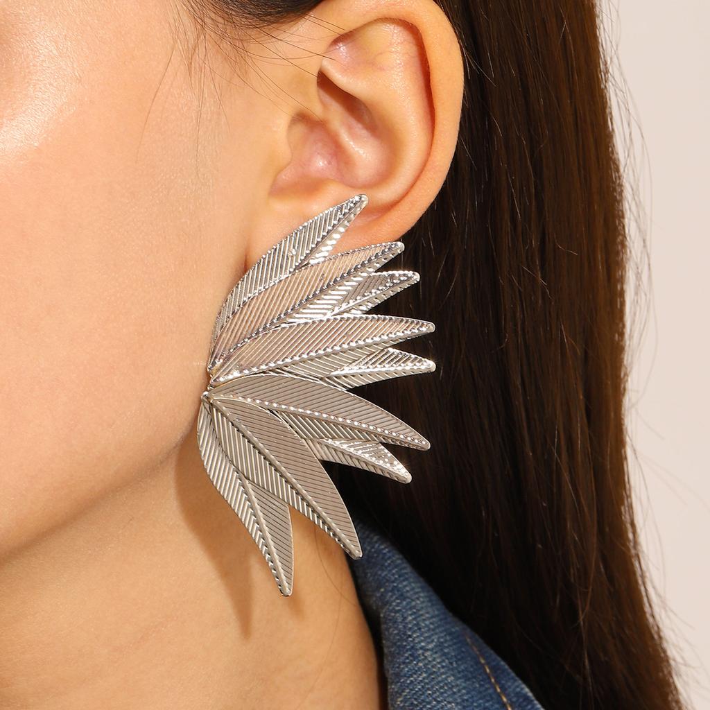 European and American Cold Wind Alloy Design Earrings Women's Retro Leaf Earrings Cross-border Jewelry Fashion Earrings Women