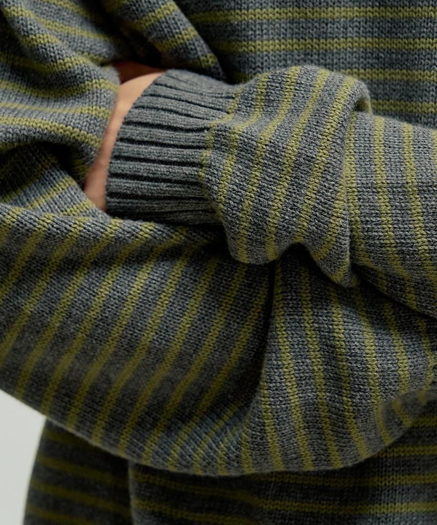 SLOWACID V-Neck Striped Pullover Knit [Khaki]