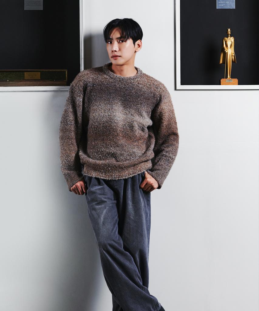 NODU Npn Gradient Boucle Two-Tone Striped Round Neck Long Sleeve Knit [Brown]