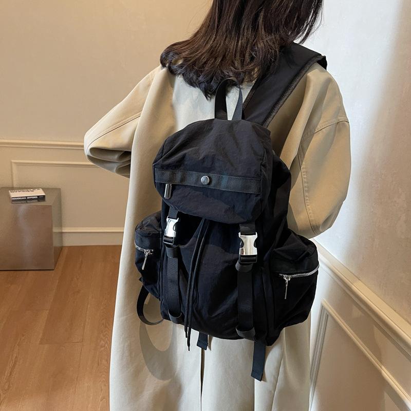 New simple trend backpack, mountaineering bag, travel student bag, large-capacity backpack.