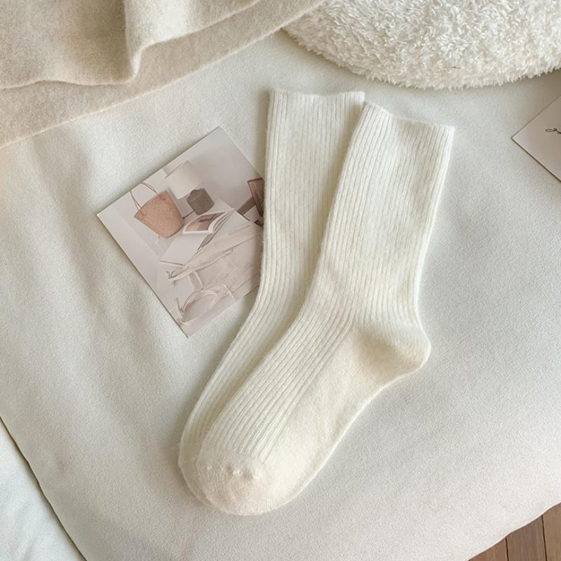 Warm Autumn Cashmere Thick Wool White Socks Women Winter Thicken Warm Harajuku Socks Cute Thermal Japanese Fashion Solid Color