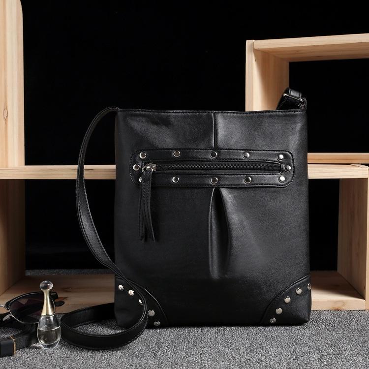 Elegant Women's Pu Leather Handbag Perfect For Casual And Leisure Activities