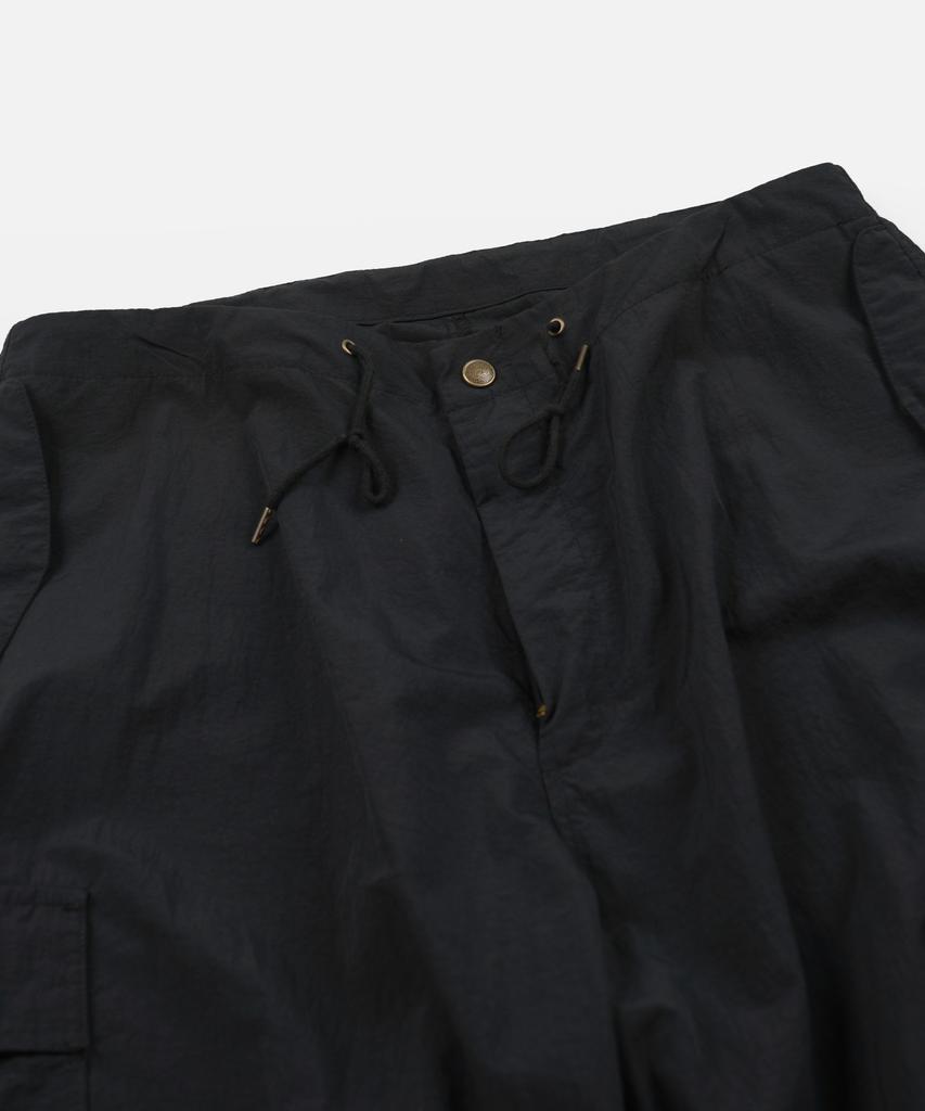 FRIZMWORKS Parachute Nylon Balloon Pants _ Black