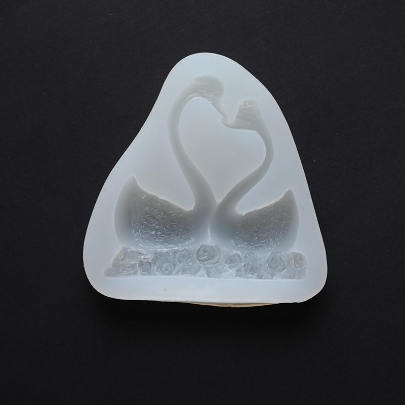 Couple Swan Shape Silicone Mold Fondant Chocolate Resin Aroma Stone Soap Mold