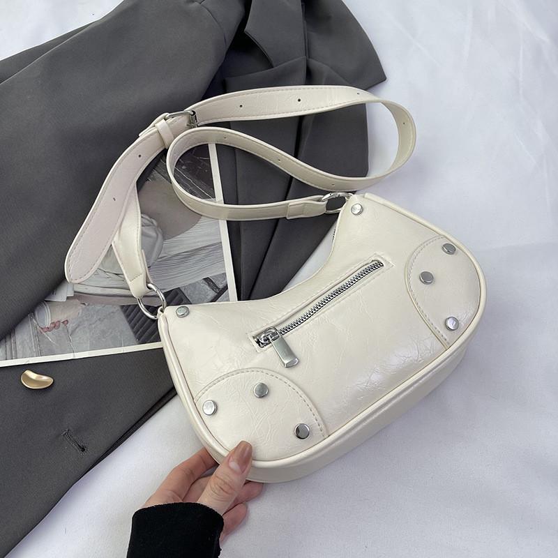Chic Retro Small Shoulder Bag For Women Featuring Unique Design And Modern Aesthetic