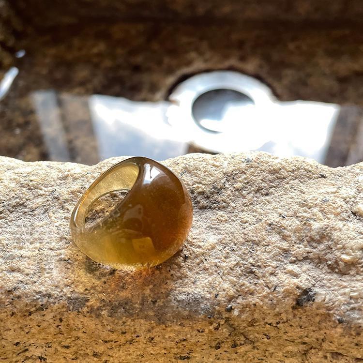 Women's High-End Amber Resin Statement Ring - Versatile Cold Style for Index Finger