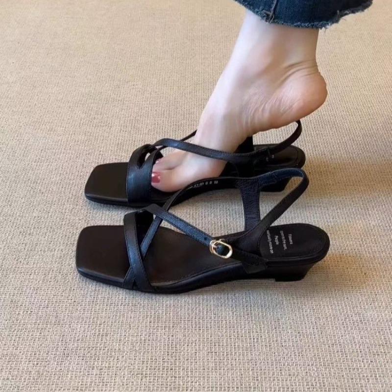 Fashion Women's Sandals Luxury Design Light Shoes Summer Trend Fashion Slideshow Roman Women's Shoes Casual Dress Low Heel Sandals