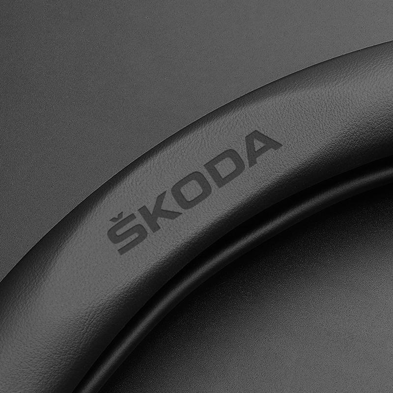 Szénszálas Autó Jelvény Kormánykerék Védőburkolat Skoda Octavia A5 Mk3 Fabia Yeti Kamiq Kodiaq Karoq Rapid Vrs Superb számára kybf34