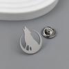 Moon Wolf Howl Gold-plated Badge, Women's Anti-exposure Buttons, Suit Lapel Pin, Collar Brooch, Formal Accessories