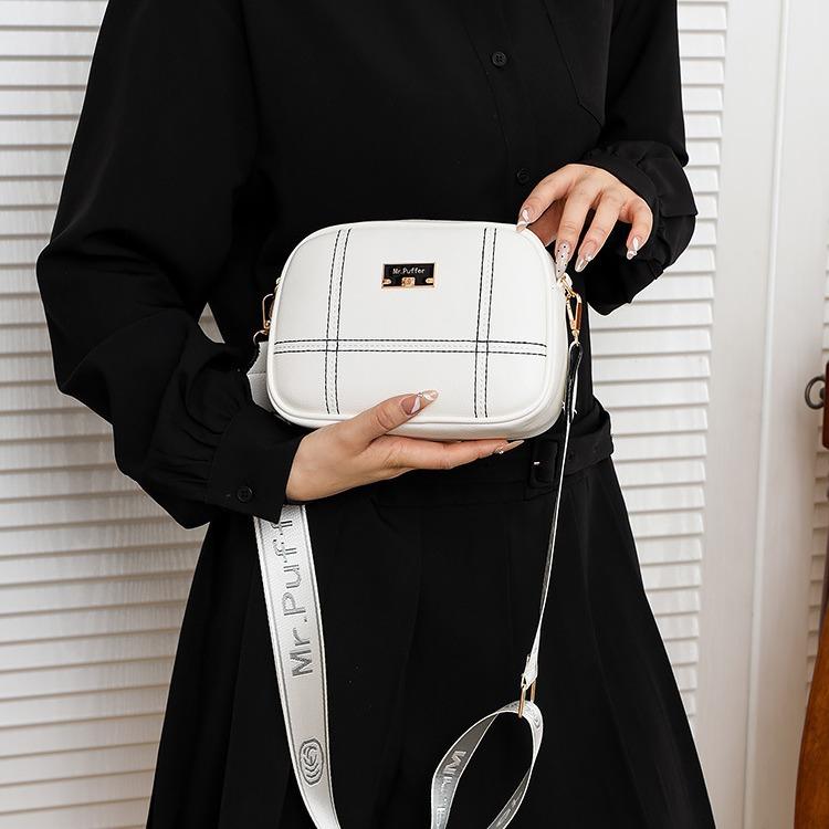 Women's Bag Niche Simple Contrasting Women's One Shoulder Crossbody Bag New Summer Fashion Small Square Bag