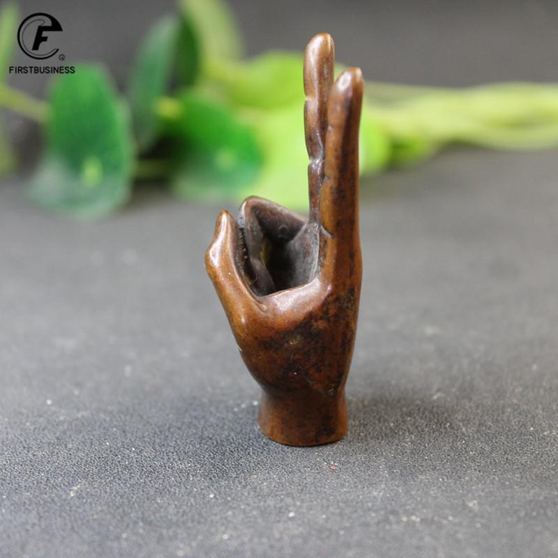 Copper Hand with Victory Punk Style Vintage Brass Hand Miniature Ornaments Home Office Desk Decoration Toy