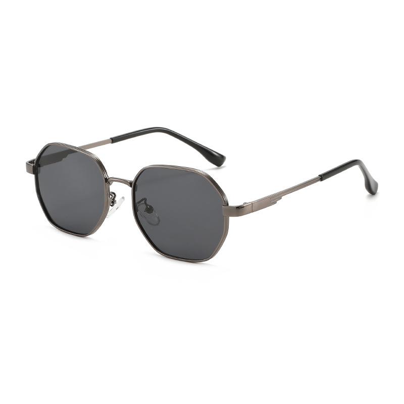 Fashionable and Simple Polygonal Metal-framed Sunglasses Man Women 2026 New Street Photography UV Resistant Glasses