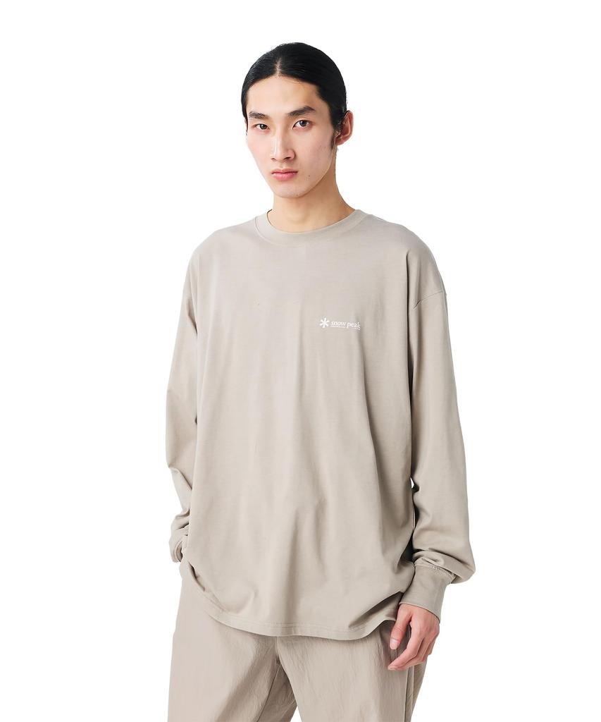 Snow Peak Soft Cotton Relaxed Logo Long Sleeve T-Shirt TS-25AU010, Greige, Size M. Unisex Relaxed-fit Tee In Soft Cotton with Logo Print.