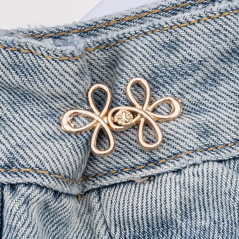2pcs Cute Four Leaf Clover Buckle Adjuster Waist Tightener Adjustable Waist Buckle Detachable Seamless Button for Pants Skirts