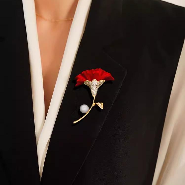 Červená karafiátová brož High-End Femininity Luxury Pearl Brož Doplňky k obleku se špendlíkovým designem