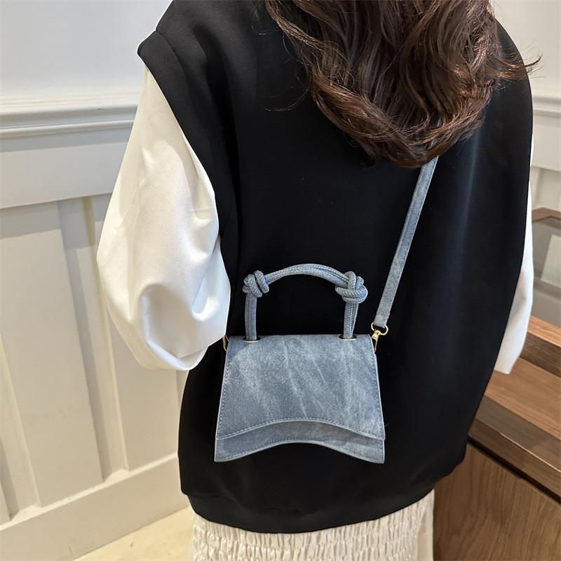 Elegante Damen-Freizeit-PU-Handtasche Stilvolle Unifarbene Kleine Quadratische Tasche für den Herbst