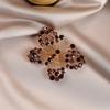 The Butterfly Brooch Exudes A Sense of High-end, Light Luxury and Niche. The Brooch Is Elegant and Fashionable