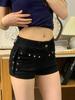Fűszeres Lány Y2K Fekete Szegecses Dizájn Alacsony Derékú Szuper Rövid Farmer Rövidnadrág - Karcsúsító A-vonalú Hot Pants Nyárra