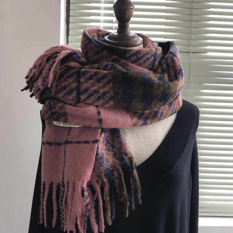 Korean version of the new high-end plaid imitation cashmere fringed scarf women's autumn and winter warm versatile shawl scarf couple