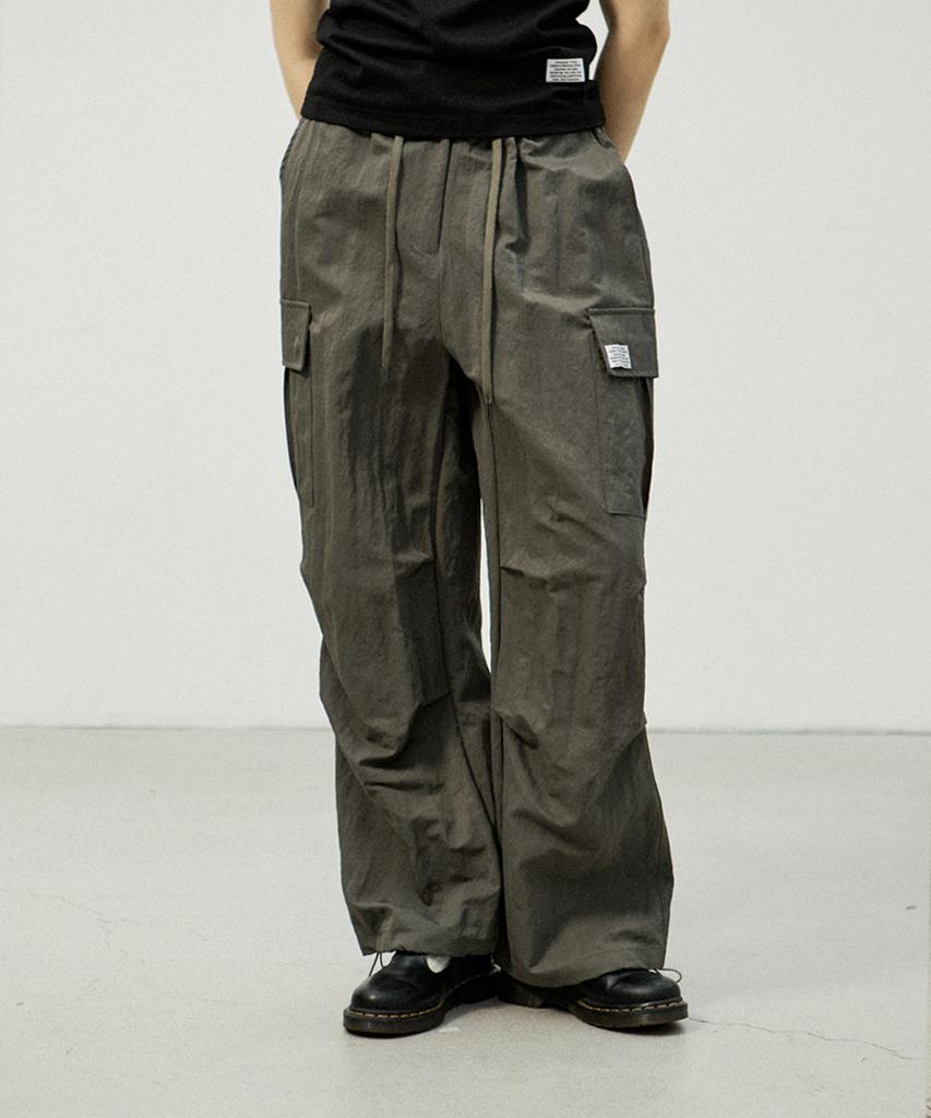 Edeuwodeubeollun Wide Parachute Cargo Pants - Khaki